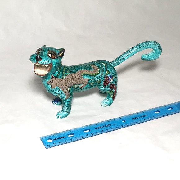 Jaguar Alebrije with Relief Carving of Armadillo and Coyote Included in Design. - Picture 12 of 16
